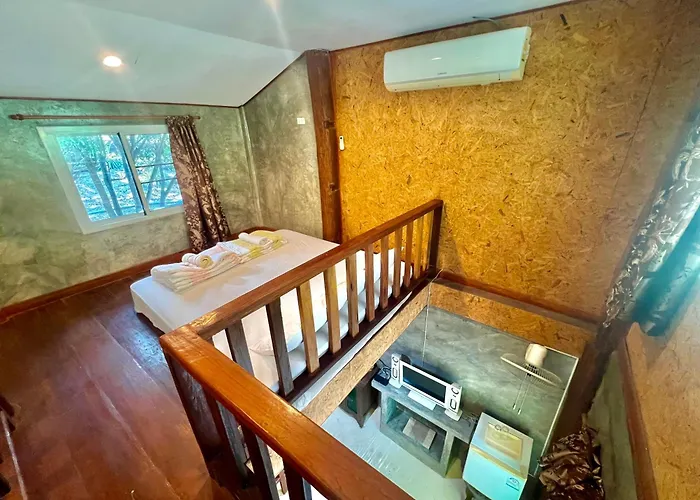 Baan Suan Ruen Chan Hom บ้านสวนเรือนจันทร์หอม