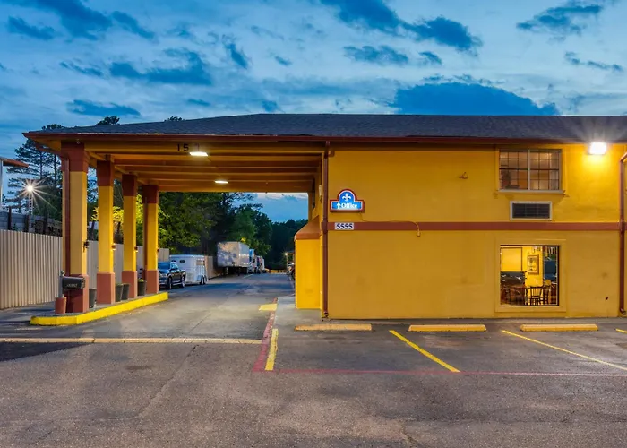 Executive Inn & Suites
