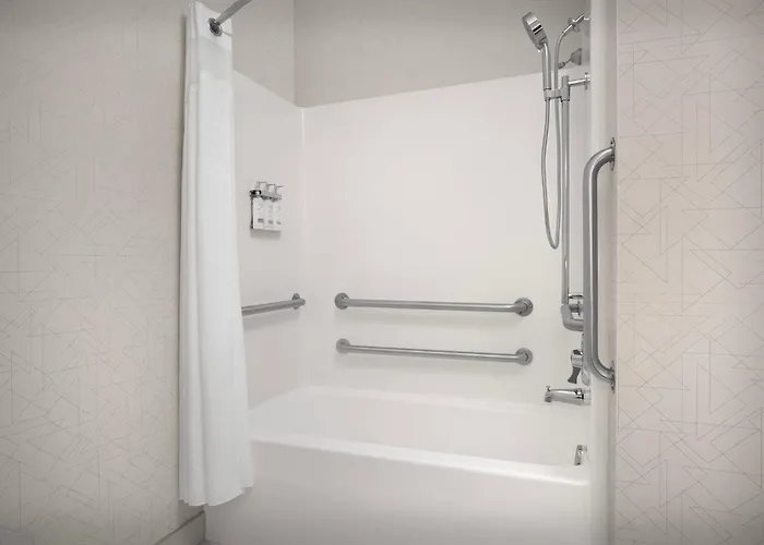 Holiday Inn Express Fargo - West Acres By Ihg