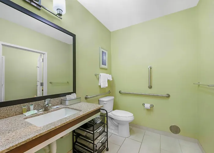 Sleep Inn & Suites Altoona North