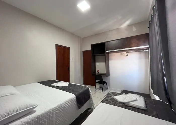 Rosa'S Hotel