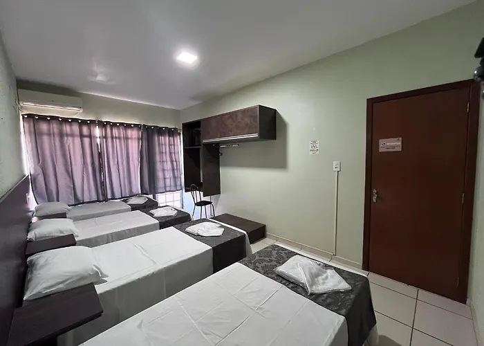 Rosa'S Hotel