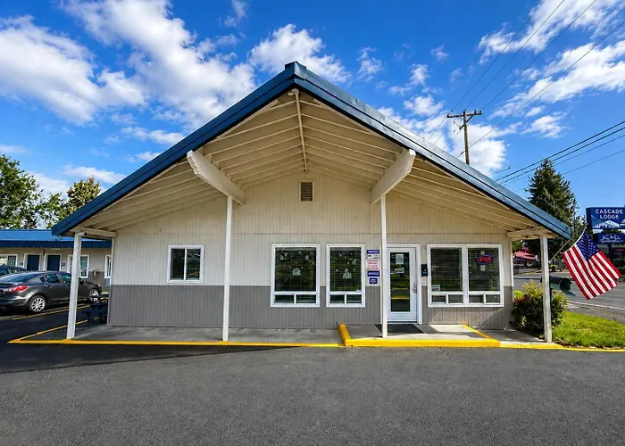 Royal Gateway Motel