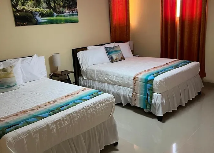 Clora Hotel