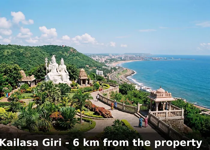 Super Collection O Beach Road Near Gitam