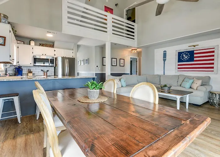Gorgeous Oib Escape W/ Dock & Canal View!