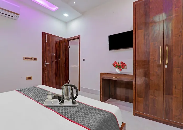 Townhouse Hotel Spotlight