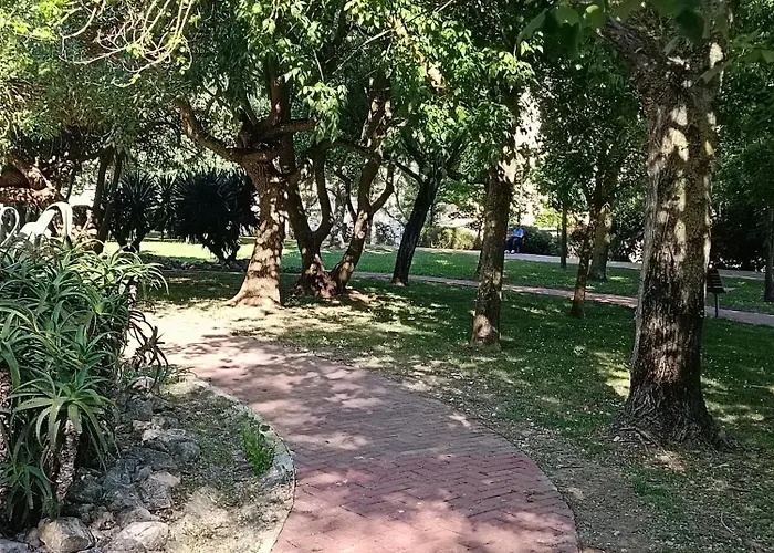 Green Garden Apartment In Odivelas