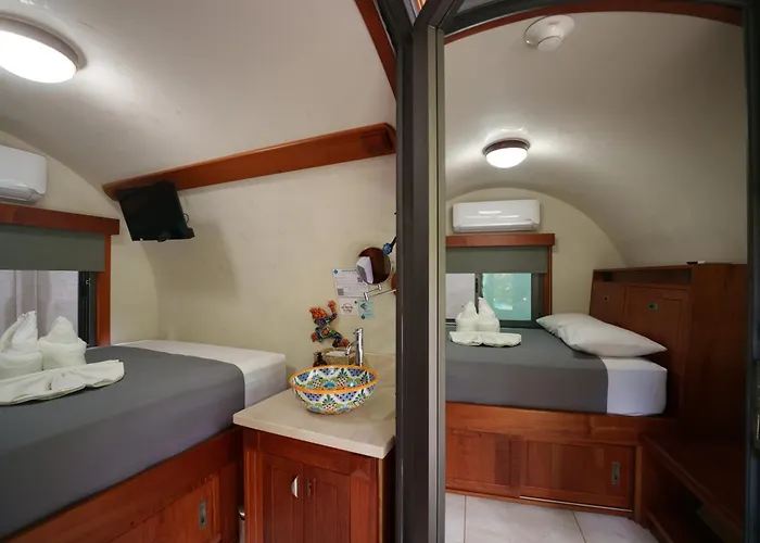 Saranda Boutique Hotel
