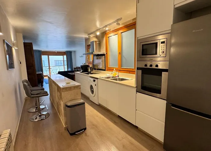 Superb Flat In The Centre Of Capital, Ski, Caldea