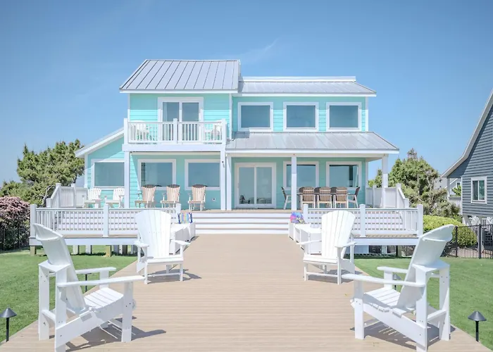 Serenity By The Sea By Oak Island Accommodations