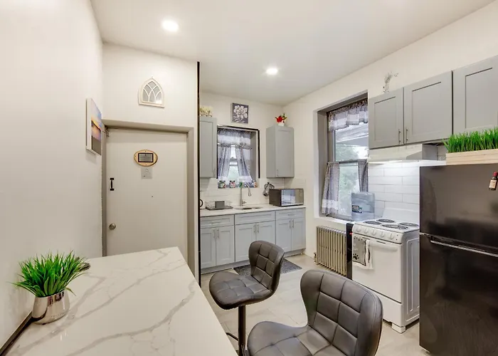 < 2 Mi To Downtown & Capitol: Harrisburg Hideaway