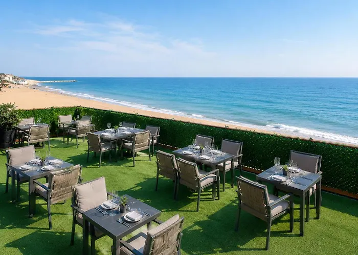 Aperion Beach Hotel Side