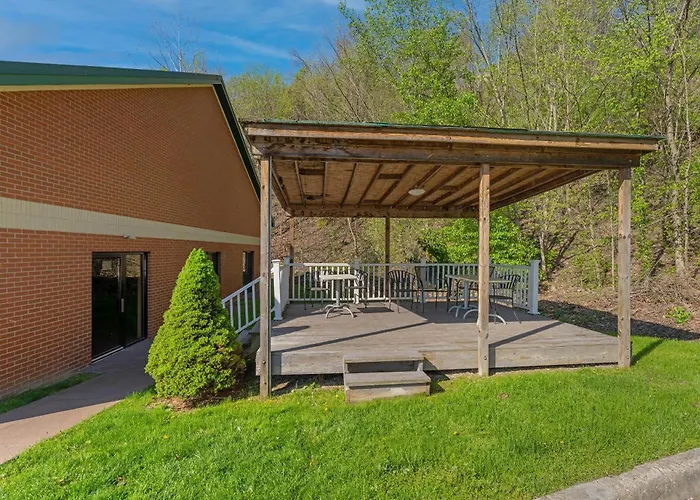 Comfort Suites Pittsburgh Airport