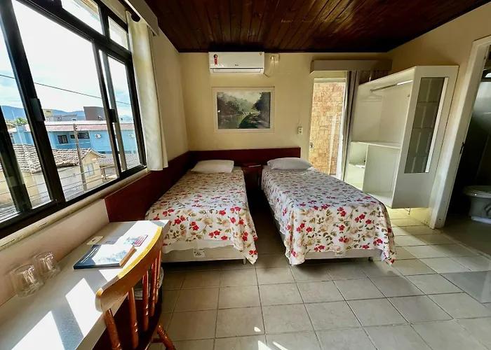 Lobo Hotel