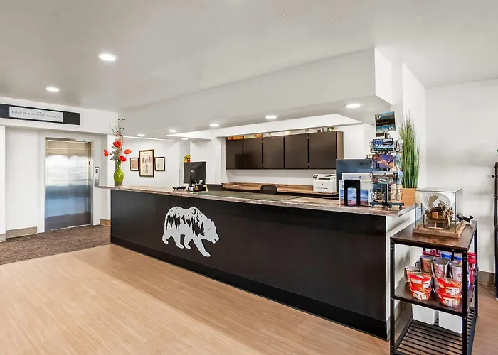 Super 8 By Wyndham Montpelier - Bear Lake