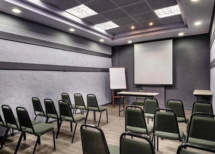 Ibis Taubate