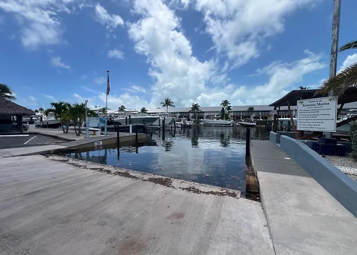 Full Time Lic Mgr - Modern Oceanfront Condo! Beautiful Ocean Views! Beach Resort! 2 King Beds!