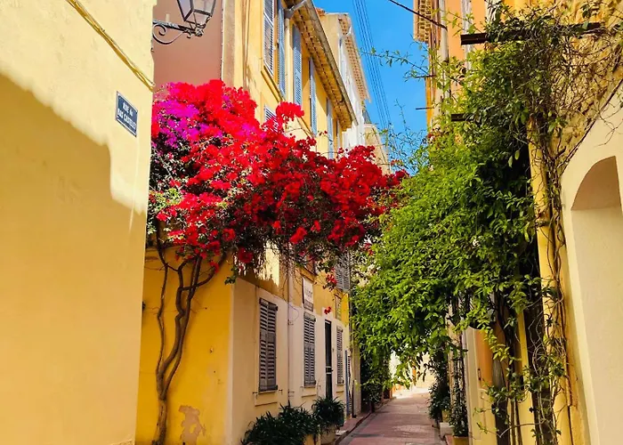 Artistic Antibes Apartment