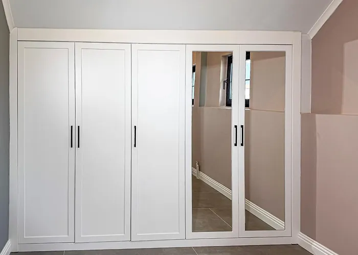 Juglans Suites