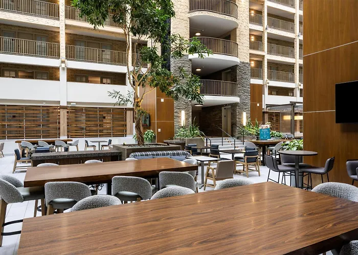 Embassy Suites By Hilton Minneapolis Bloomington Edina