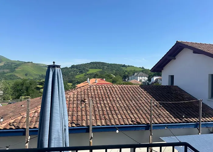 Logis Hotel & Restaurant La Villa Bleue