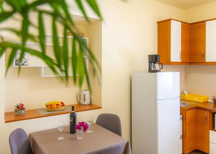Apartments & Rooms Sanja