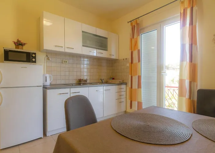 Apartments & Rooms Sanja
