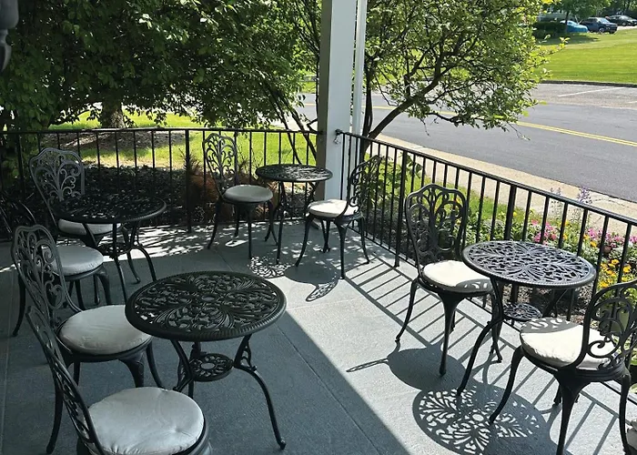The Aurora Inn Hotel And Event Center