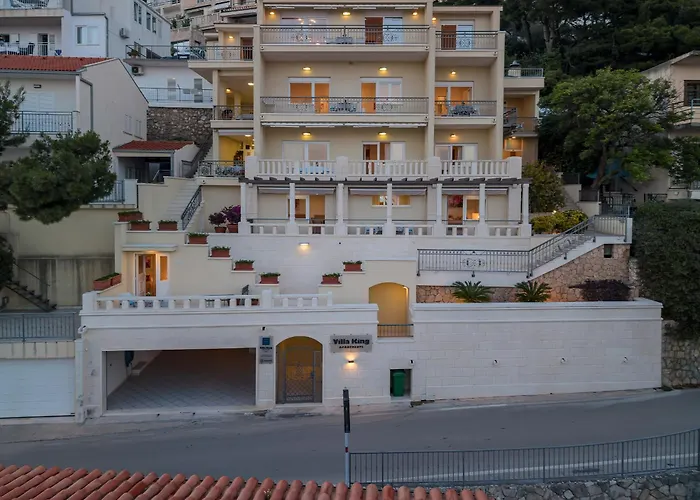 Villa King Apartments