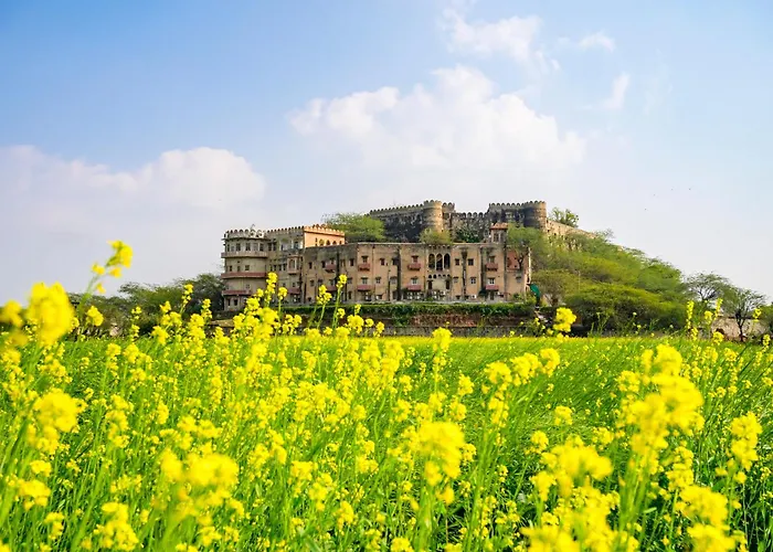 Neemrana'S - Hill Fort - Kesroli