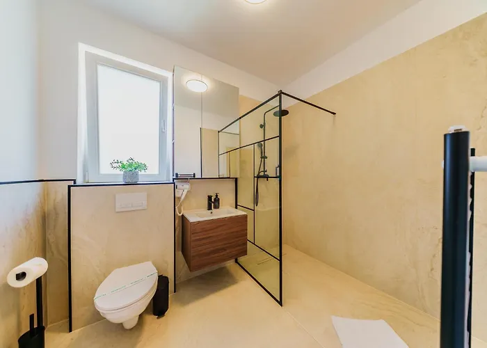 Boul Rosu Residence Free Private Parking