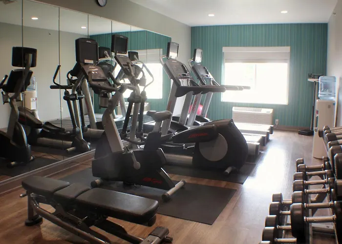 Holiday Inn Express & Suites Le Mars By Ihg
