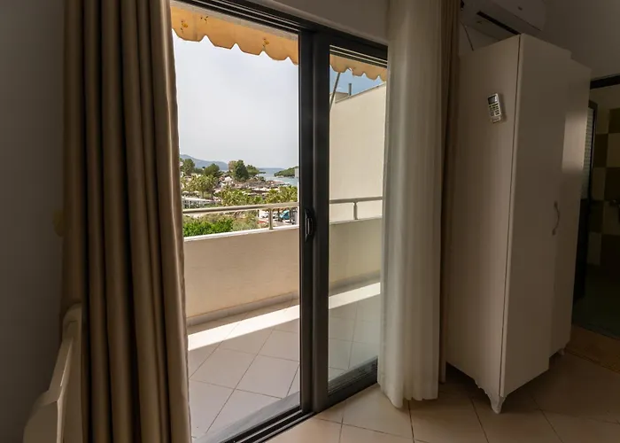 Poseidon Family Hotel Ksamil
