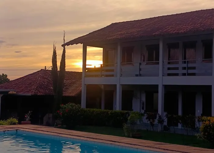 Marinas Pousada