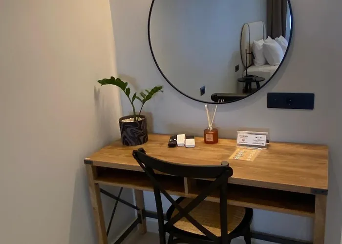 Houmas Apartments