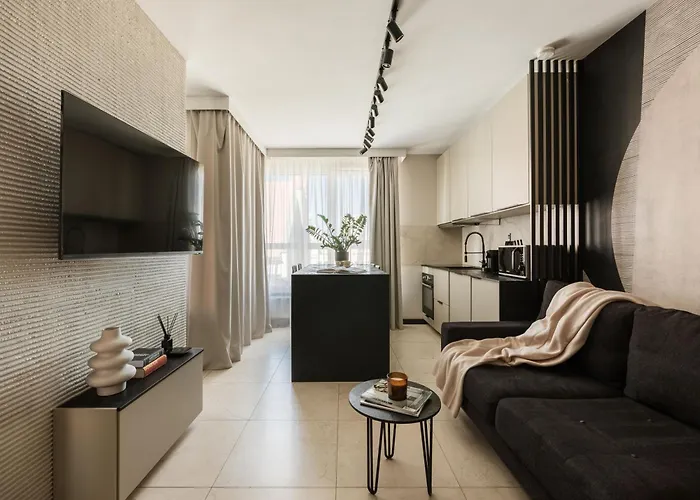 Urban Apartments Opolska 10 No 89 - Balcony - Air Condition - Rooftop Garden - Free Garage