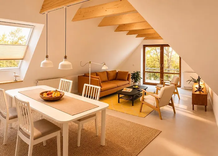 Moorblick! Große Dachwohnung mit Kamin und Sauna
