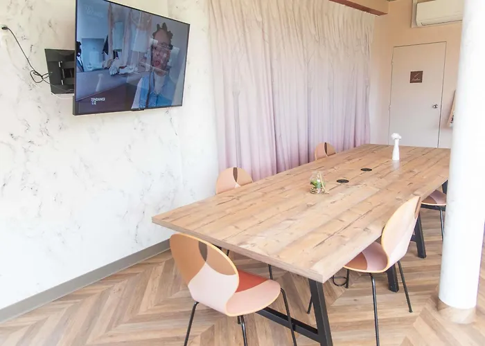 Ibis Styles Chinon
