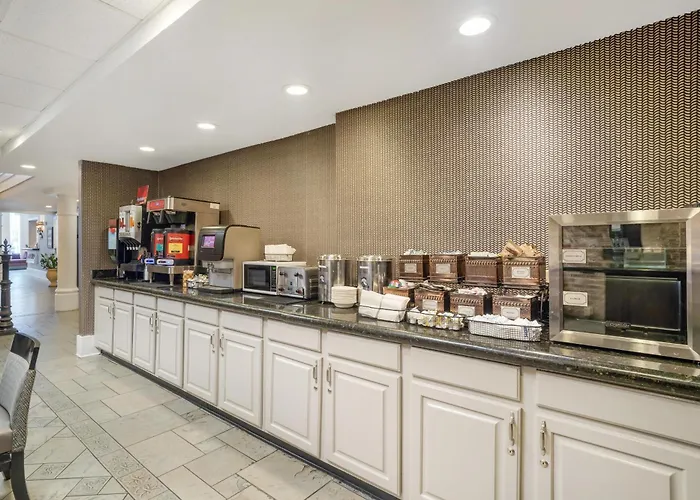 Best Western Plus St. Christopher Hotel