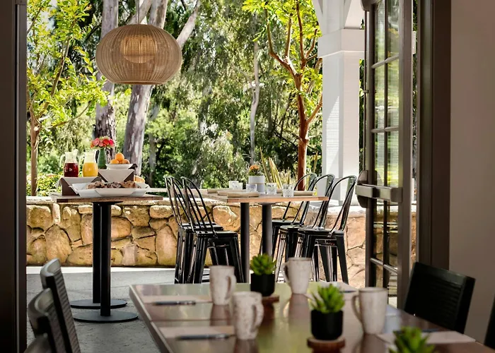 River Terrace Inn