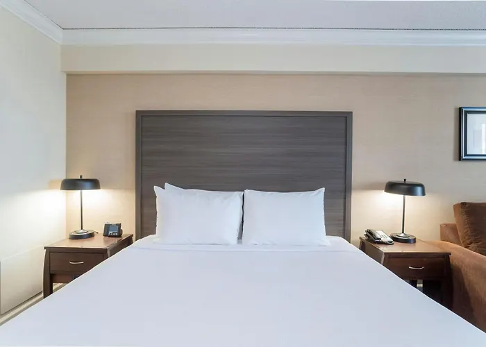 Sandman Signature Vancouver Airport Hotel & Resort