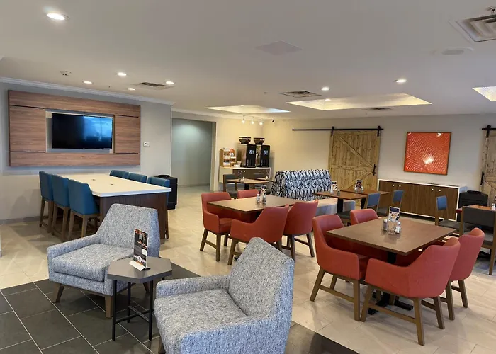 Holiday Inn Express & Suites Syracuse North - Airport Area By Ihg