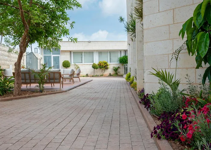 Naveh Tamar - Mehadrin Kosher Suitable For Ultra-Orthodox Guests