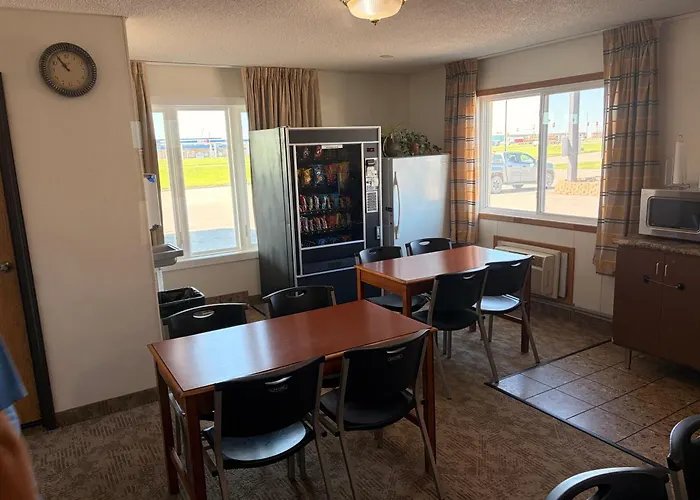 East Grand Inn Grand Forks Nd I 29
