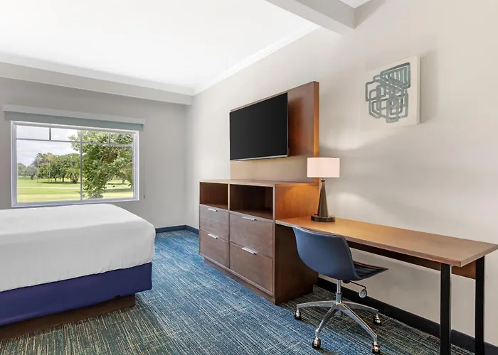 Best Western Plus Miami Airport North Hotel & Suites