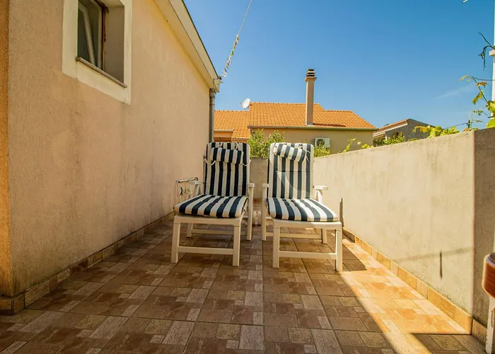 Apartments Petar Maksan