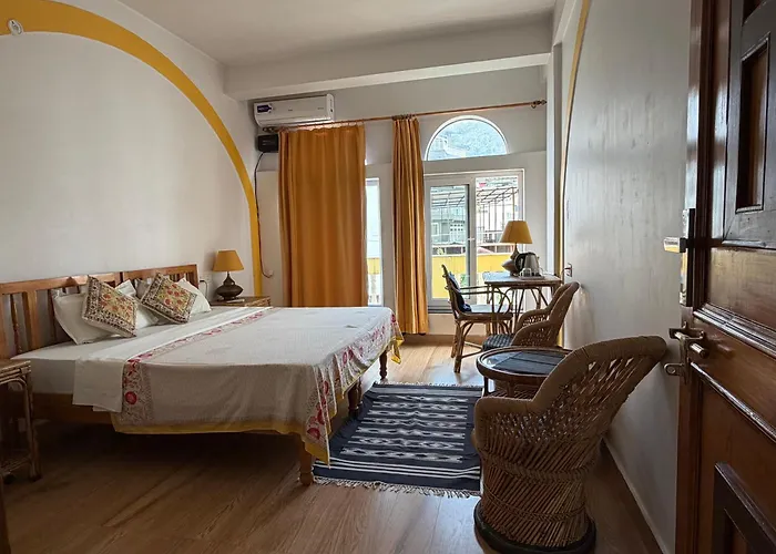 Seventh Heaven Inn Rishikesh