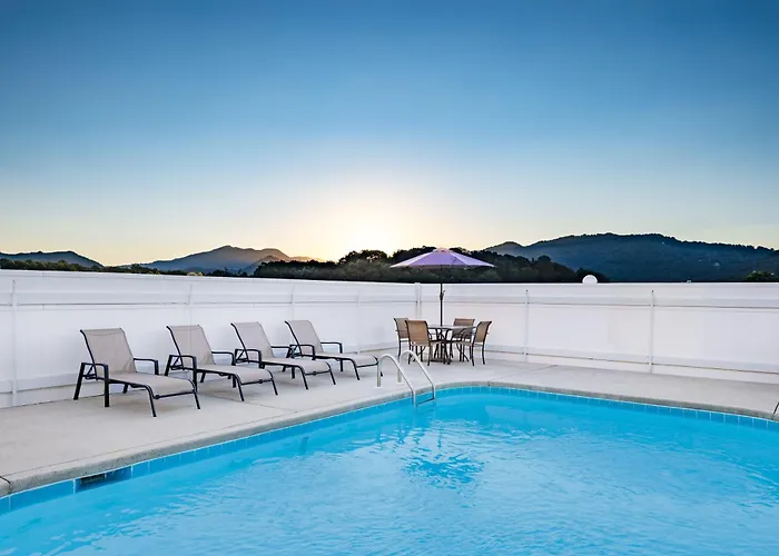 Days Inn By Wyndham Waynesville Nc