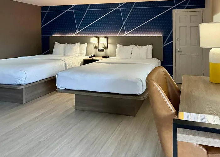 Comfort Inn & Suites Sturbridge-Brimfield
